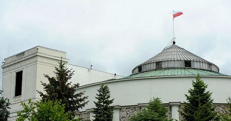 Owoce morza jednak nie dla posłów. Kancelaria Sejmu wycofuje się z zakupu krewetek i kawioru
