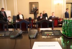 Komisja przerwała obrady. Spór o konstytucyjność propozycji prezydenta