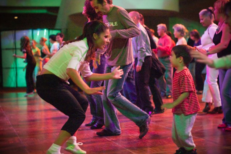 Aktywność fizyczna dzieci - taniec z dzieckiem 