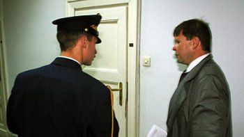 Artur Szerszeń zmierza na posiedzenie sejmowej komisji śledczej