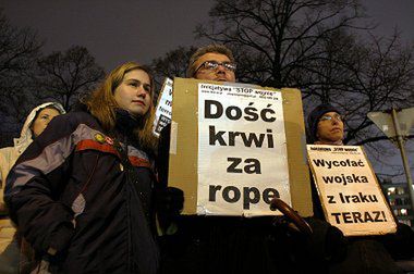 Pikieta "Stop wojnie" przed Sejmem