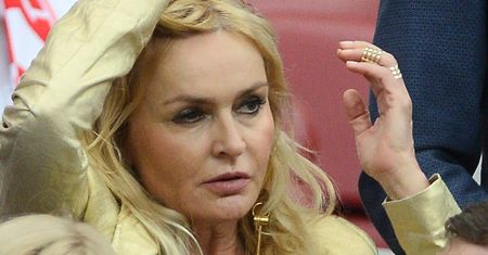 Monika Olejnik cała w złocie na meczu Polska-Rumunia. Elegancko!