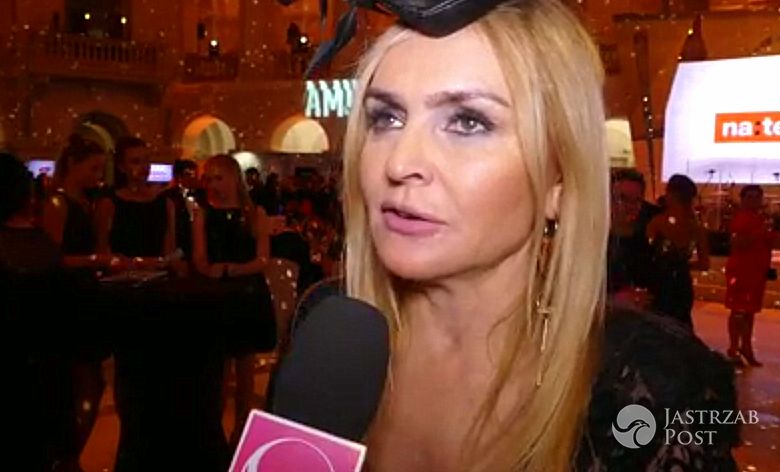 Monika Olejnik o swojej sympatii do oryginalnych nakryć głowy "Bawię się strojem, nie robię tego na serio" [Wideo]