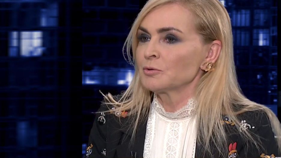 Monika Olejnik wybrała dość nietypową stylizację.