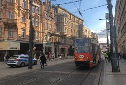 Katowice. 77-latek wjechał na hulajnodze pod tramwaj. Trafił do szpitala