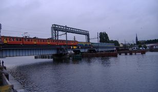 Tragedia w Szczecinie. Dwie kobiety wpadły do Odry. Jedna nie żyje