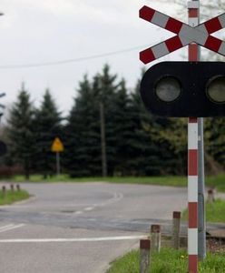 Są zarzuty dla dróżniczki, która nie zamknęła zapór. Podczas jej dyżuru doszło do wypadku