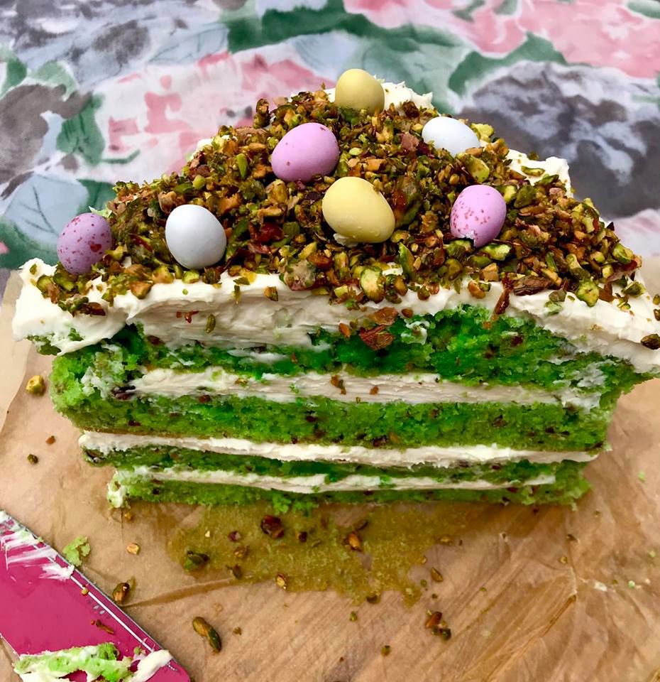 Tort pistacjowy idealny na śniadanie wielkanocne