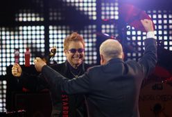 Lech Wałęsa kaja się ws. LGBT. Przypomina zdjęcie z Eltonem Johnem