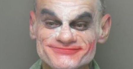 Joker zatrzymany. Groził masakrą i relacjonował wszystko na Facebooku
