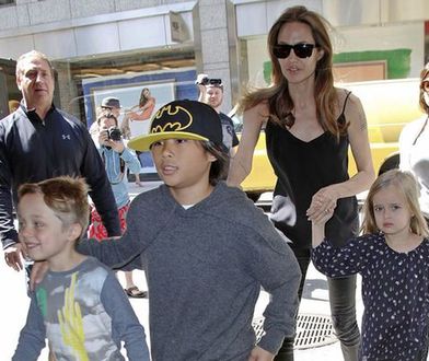 Angelina Jolie chce zaadoptować dziecko z Syrii. Czy to jest powód rozwodu?