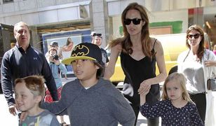 Angelina Jolie chce zaadoptować dziecko z Syrii. Czy to jest powód rozwodu?