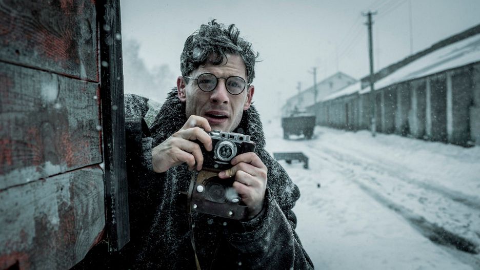 "Obywatel Jones" zrobił furorę w Cannes