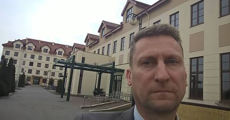 Niedoszły uczeń ojca dyrektora Marek Jopp na wojnie z o. Rydzykiem. Trwa zbiórka pieniędzy