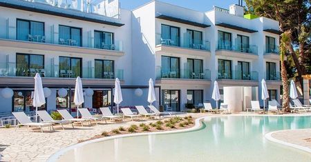Nowy hotel na Majorce. Mężczyźni nie mają do niego wstępu