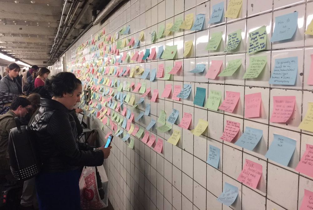 Amerykanie mają swoją "ścianę płaczu". Boją się Trumpa