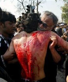 Zabici i ranni w wybuchu podczas procesji szyitów