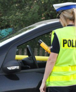 Pijany mężczyzna prowadził samochód. Policjanci mocno się zdziwili, gdy zatrzymali auto do kontroli