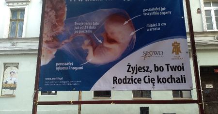 Biskupi promują życie. "Przez was uchwalono sadystyczne prawo"