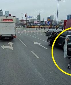 Kierowcy w Warszawie puściły nerwy. Wszystko nagrała kamera