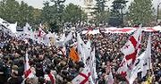 Masowy wiec opozycji w Gruzji