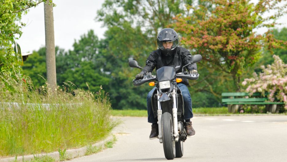 Do szpitala trafił motocyklista (zdjęcie ilustracyjne )