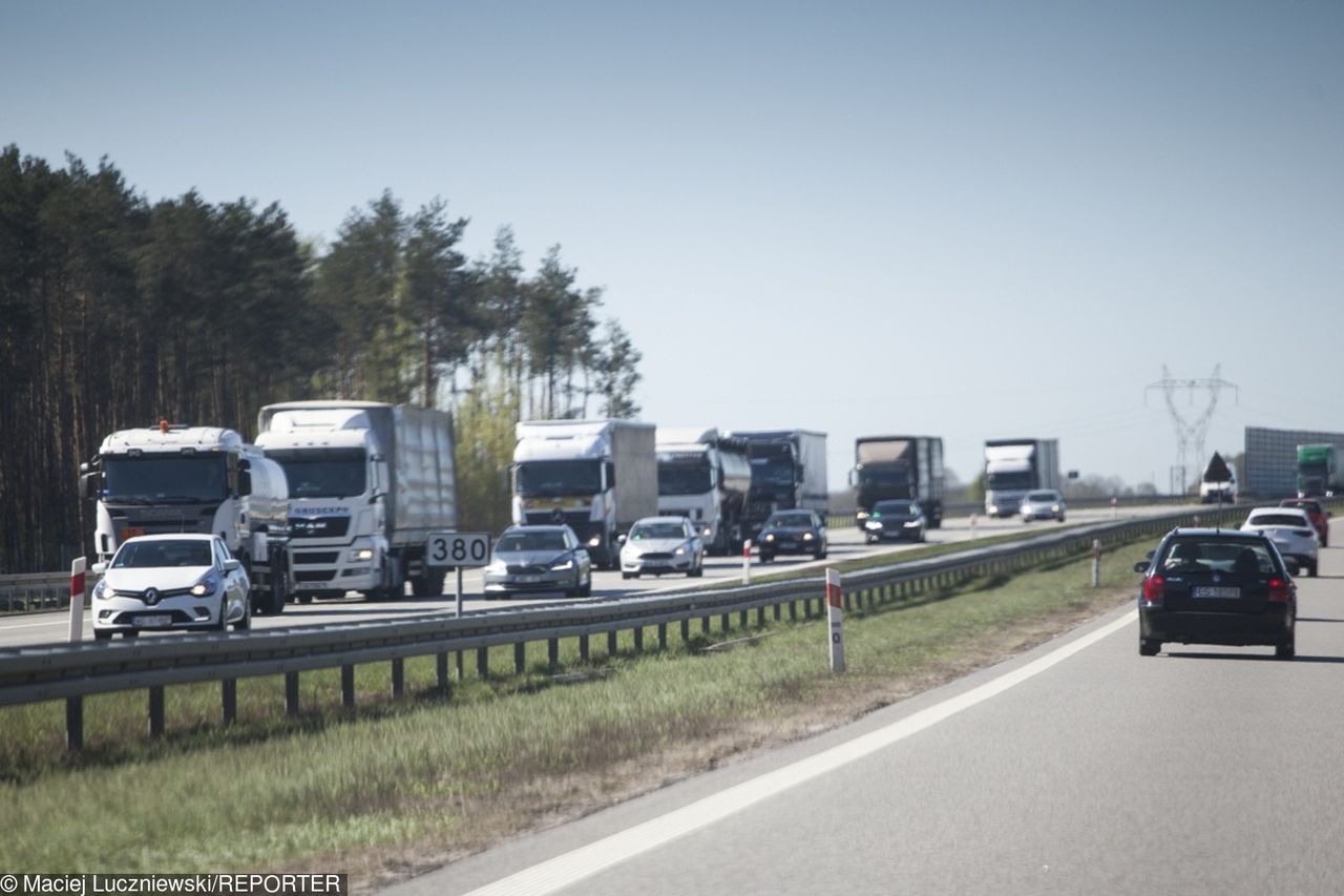 Włochy zakazują 45-godzinnego odpoczynku w kabinach. Kierowcy już nie będą przesiadywać na parkingach