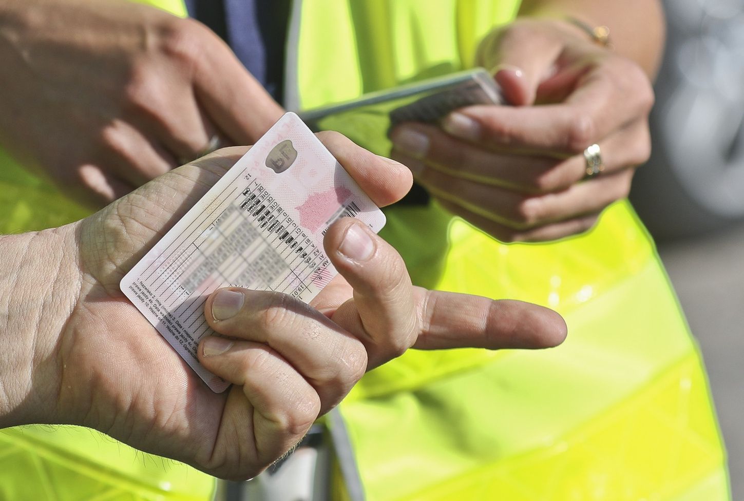 Nie będzie już mandatów za brak dokumentu. Policjanci sprawdzą nasze uprawnienia w systemie. 