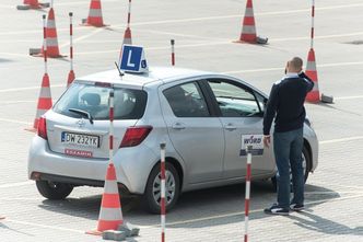 Prawo jazdy ze zmianami. Instruktor, który nie nauczy jeździć, zapłaci za egzamin?