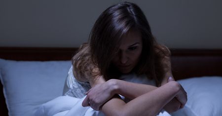 "Zakochałam się na zabój w koledze". Iwona nie wie, czym zraziła potencjalnego partnera