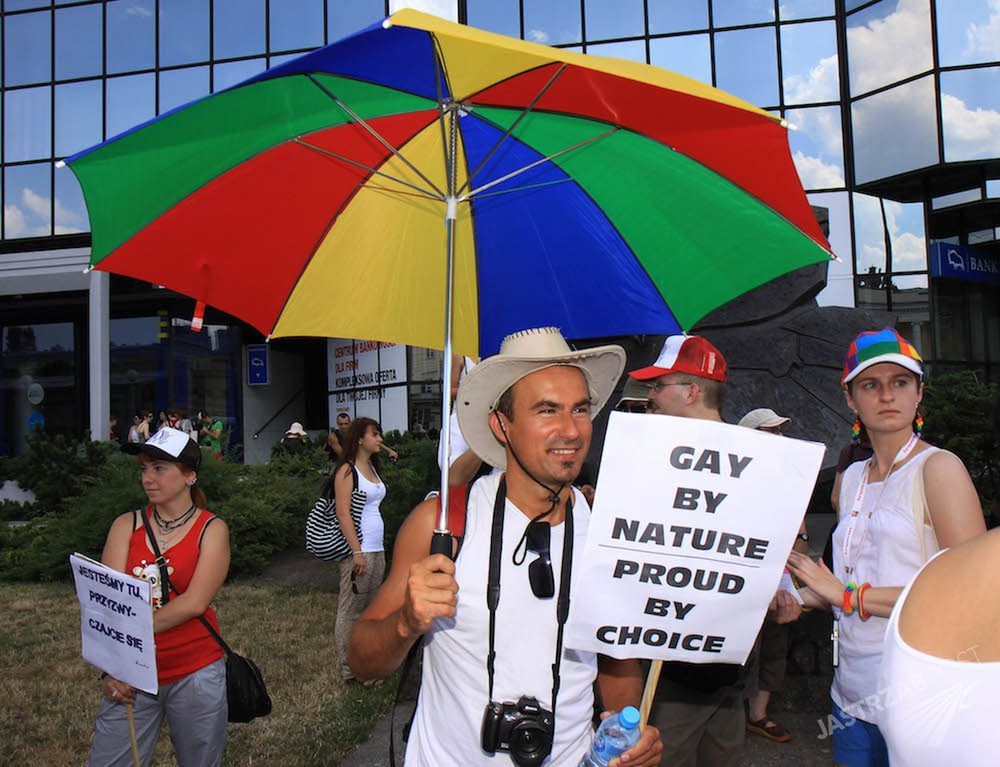 Co Andrzej Duda sądzi o gejach i lesbijkach? Twierdzi, że jest gotowy spotkać się przy jednym stole
