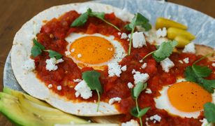 Huevos rancheros, czyli jajka po ranczersku. Solidne śniadanie