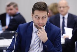 Patryk Jaki nie przykleił serduszka i uderzył w WOŚP. Jurek Owsiak: chłopie, wyluzuj!