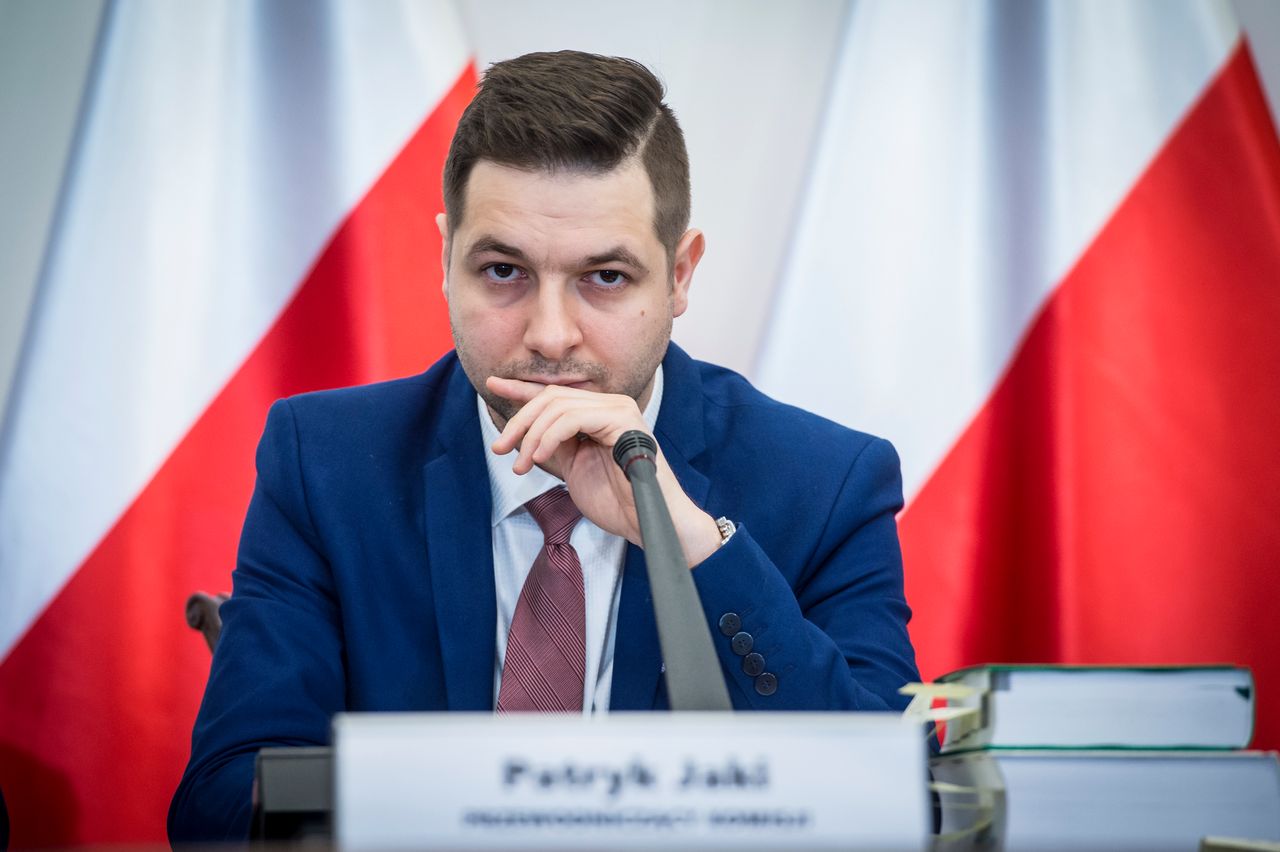 Dosadny wpis Patryka Jakiego. Poszło o Kościół