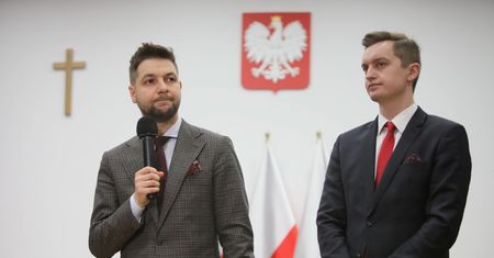 Komisja weryfikacyjna. Decyzja ws. zwrotu nieruchomości przy ul. Mokotowskiej 46a i ul. Rakowieckiej 33 uchylona