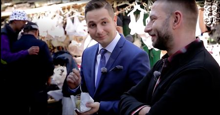 Patryk Jaki grilluje na plaży w Warszawie. Byliśmy na miejscu