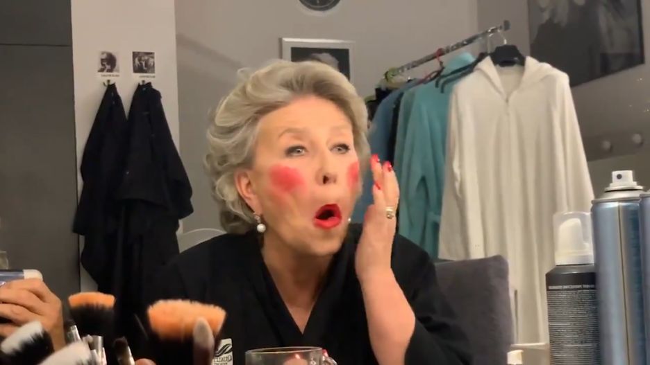 Krystyna Janda przyłączyła się do kontrowersyjnej akcji "Nie świruj, idź na wybory"