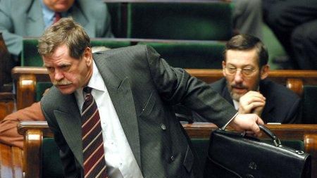 Krzysztof Janik w Sejmie (fot. PAP/Tomasz Gzell)