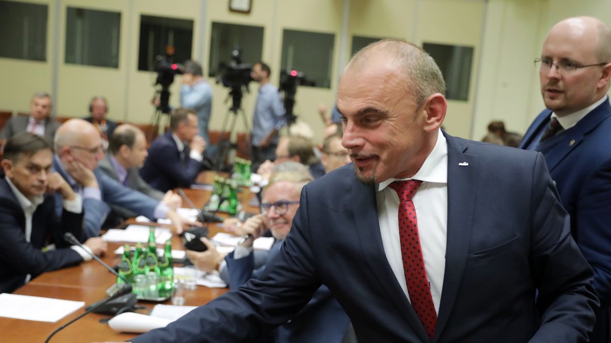 Duże emocje po rozmowie przewodniczącego NSZZ "Solidarność" Alfreda Bujary z money.pl. Szef sekcji handlu w "S" stwierdził m.in., że zorganizowany kapitał międzynarodowy "wykasza" małe sklepy.