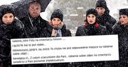 Gwiazda "Przyjaciółek" zrobiła uśmiechnięte selfie nad grobem ojca. Fani chcą ją zlinczować: "Przeginka"