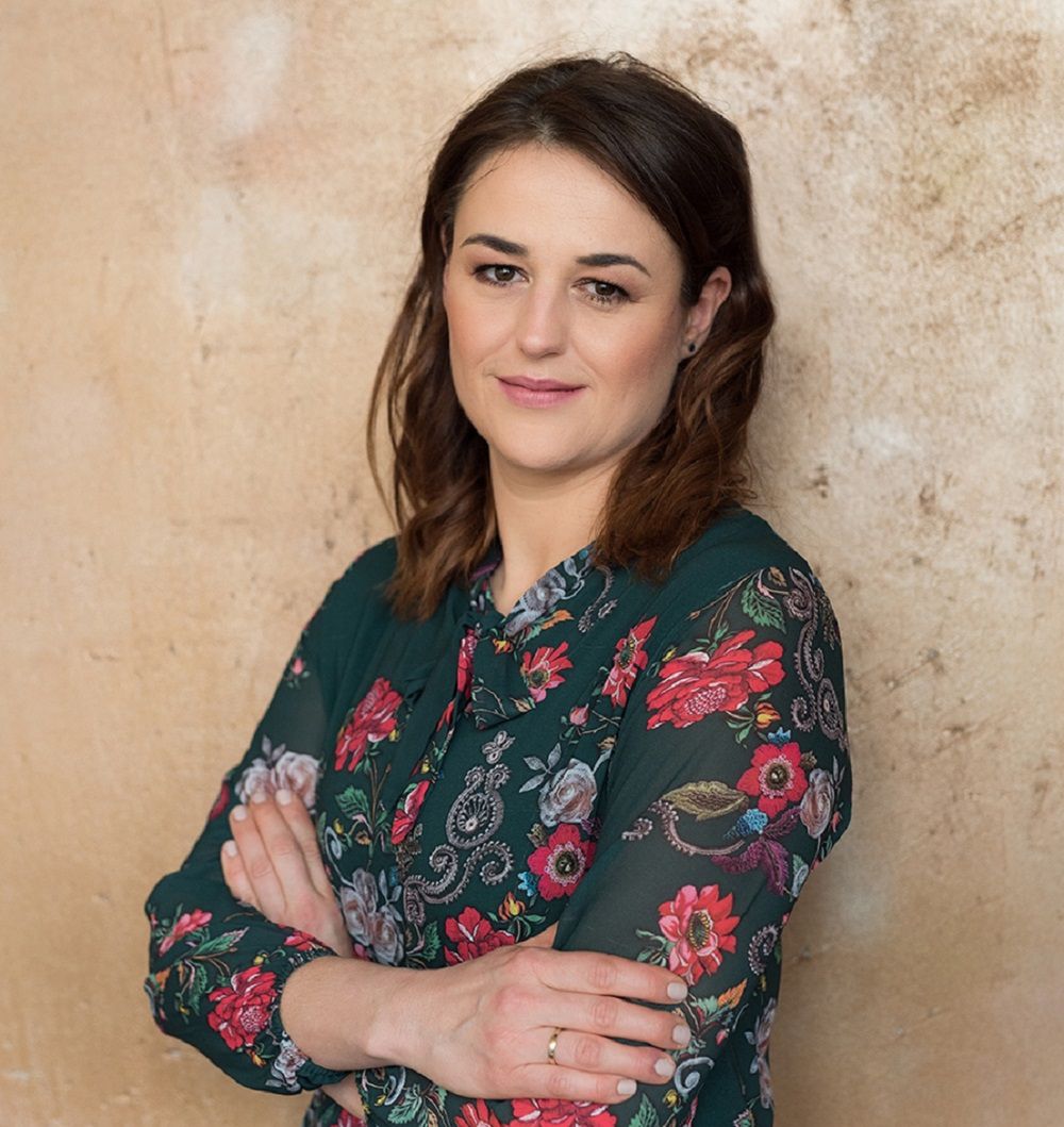 Sylwia Majcher – dziennikarka, blogerka, absolwentka wielu krajowych i zagranicznych kursów kulinarnych 