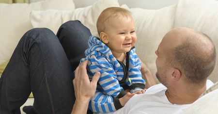 Ojciec na "macierzyńskim"? Wiemy, ilu mężczyzn się na to zdecydowało