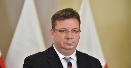 Koronawirus w Polce. Wiceminister Michał Wójcik tłumaczy się z obchodów katastrofy smoleńskiej