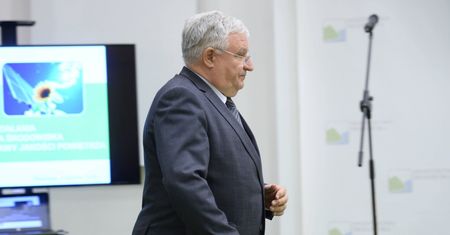 Taśmy Kaczyńskiego. Agent SB w sercu PiS - konsternacja w partii, teorie spiskowe