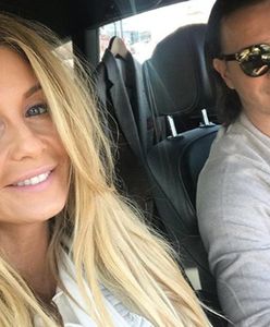 Rozenek na koncert Beyonce założyła bardzo seksowne kozaki i luźną koszulkę. Strój w stylu... Dody