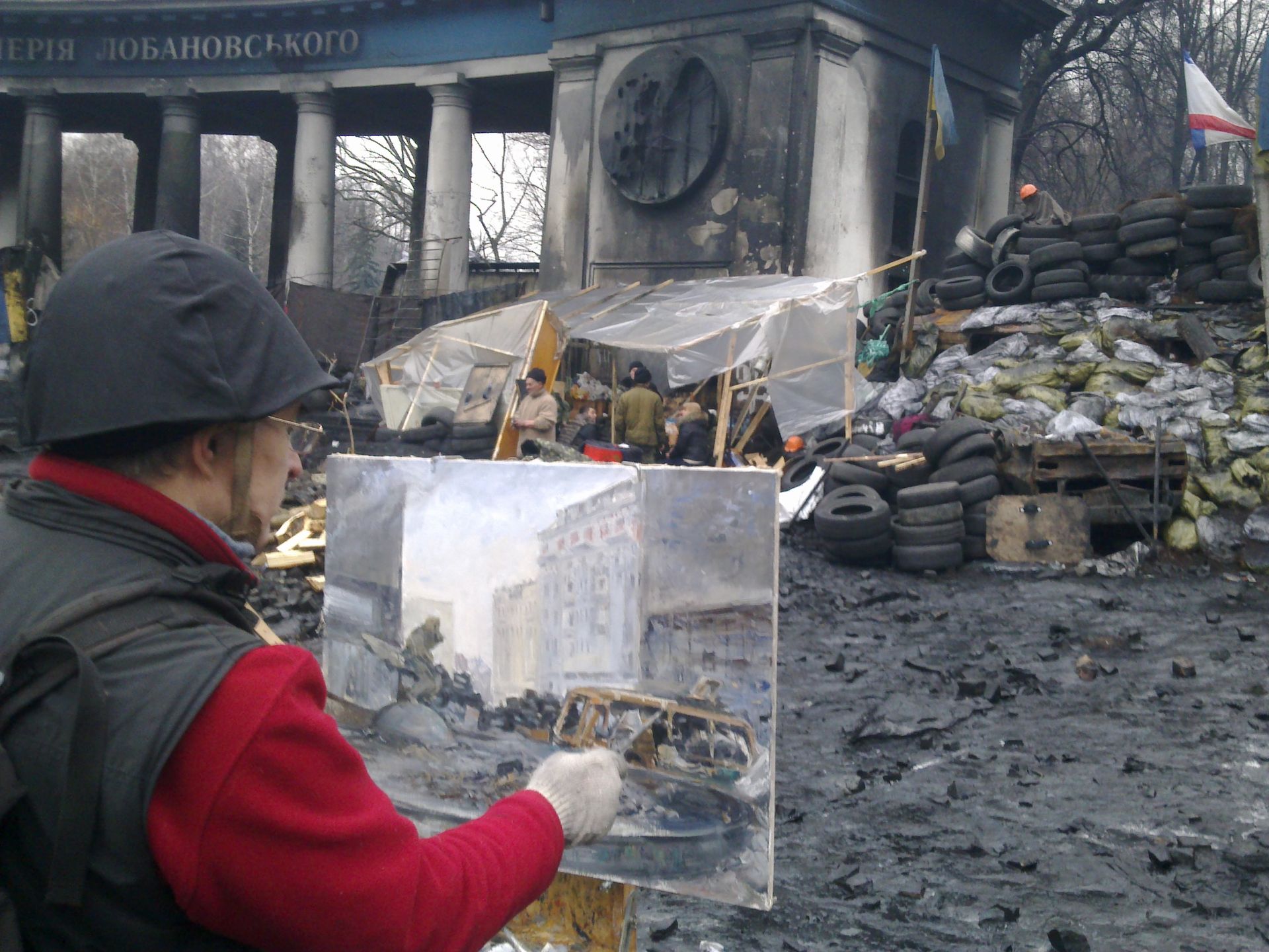 Jedna z barykad na ul. Hruszewskiego, niedaleko Majdamu 