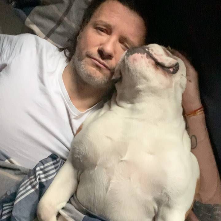 Radosław Majdan z psem