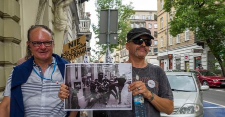 Narodowcy pobili działacza KOD. Sam usłyszał zarzuty