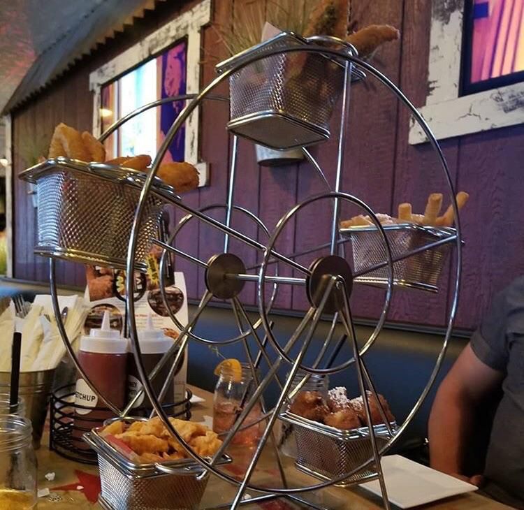 >a href="https://www.reddit.com/r/WeWantPlates/comments/98ld0q/i_watched_my_fries_drift_away_because_someone/">EZcheezy/reddit