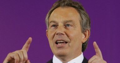 Blair chętnie obalałby dyktatorów